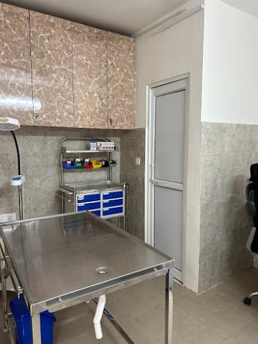 Paws & Tails Vet Clinic